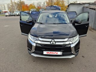 2017 Mitsubishi Outlander III Рестайлинг 2, чёрный, 1990000 рублей, вид 2