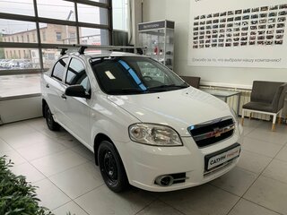 2011 Chevrolet Aveo I Рестайлинг, белый, 280000 рублей, вид 3