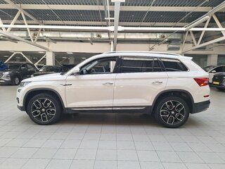 2020 Skoda Kodiaq I, белый, 2790000 рублей, вид 4