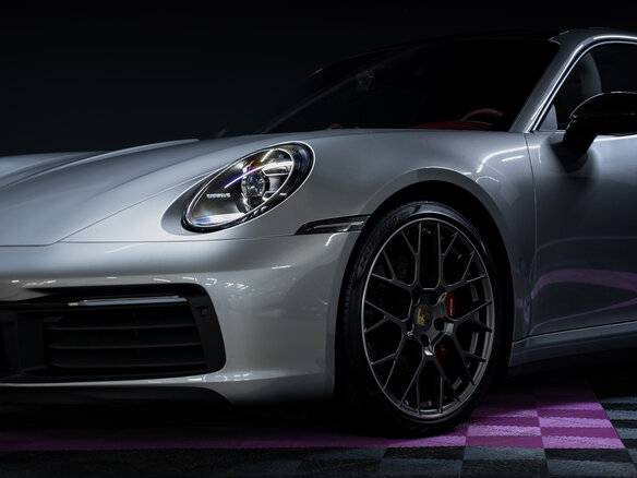 2020 Porsche 911 Carrera 4S VIII (992), серый, 16500000 рублей - вид 3