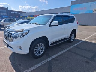 2014 Toyota Land Cruiser Prado 150 Series Рестайлинг 1, белый, 3300000 рублей, вид 1