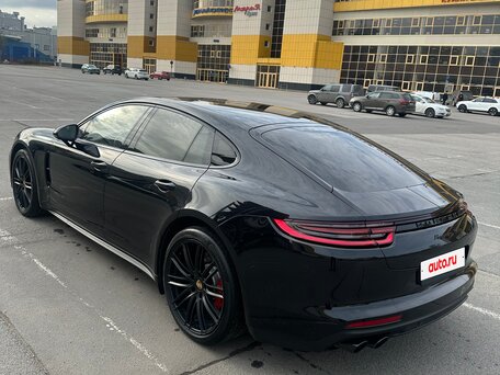 2017 Porsche Panamera Turbo II, чёрный, 6800000 рублей, вид 5