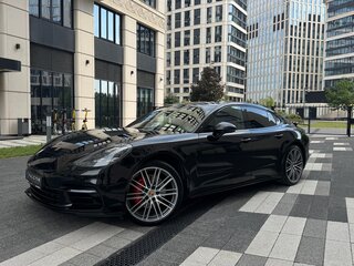2019 Porsche Panamera 4 II, чёрный, 6950000 рублей, вид 2