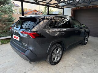 2020 Toyota RAV4 V (XA50), серый, 3650000 рублей, вид 4