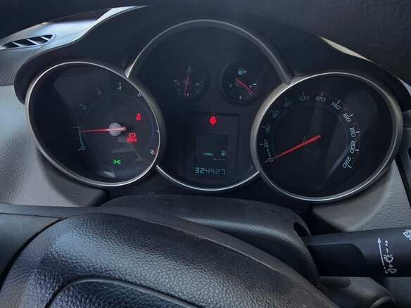 2012 Chevrolet Cruze I, белый, 750000 рублей - вид 4