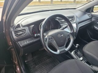 2017 Kia Rio III Рестайлинг, коричневый, 1150000 рублей, вид 5