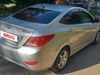 2012 Hyundai Solaris I, серебристый, 600000 рублей, вид 5