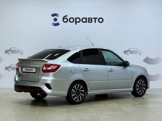 2026 Lada (ВАЗ) Granta Sportline I Рестайлинг, серебристый, 1424000 рублей, вид 4