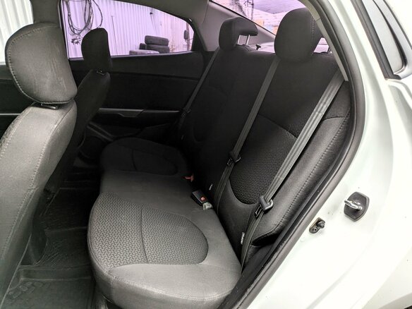 2014 Kia Rio 5-speed III, белый, 699000 рублей - вид 9