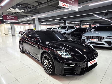 Porsche Panamera III