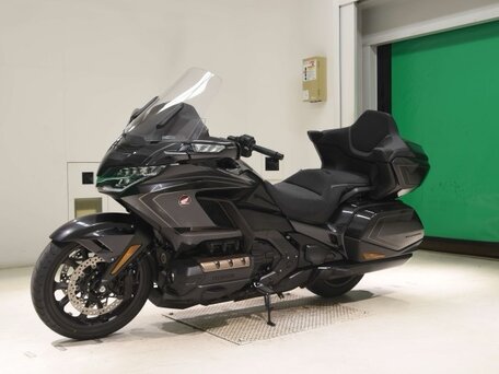 2026 Honda GL 1800 Gold Wing, чёрный, 3067000 рублей, вид 4