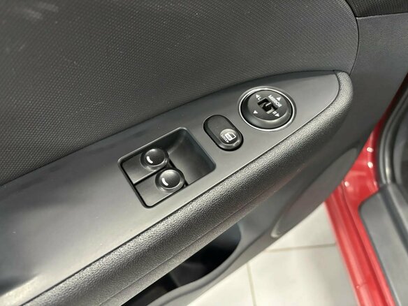2009 Hyundai i30 I, красный, 600000 рублей - вид 21