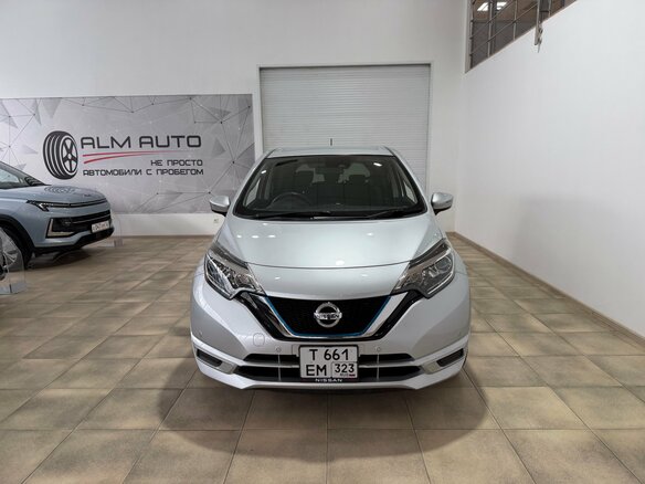 2020 Nissan Note e-Power II Рестайлинг, серебристый, 1300000 рублей
