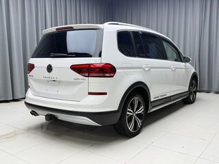 2022 Volkswagen Touran Cross L II, белый, 2447700 рублей, вид 4