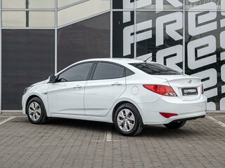 2015 Hyundai Solaris I Рестайлинг, белый, 810000 рублей, вид 2