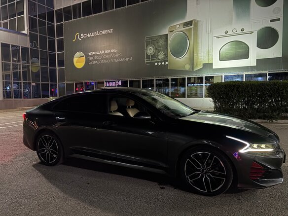 2020 Kia K5 III, чёрный, 1400000 рублей - вид 4