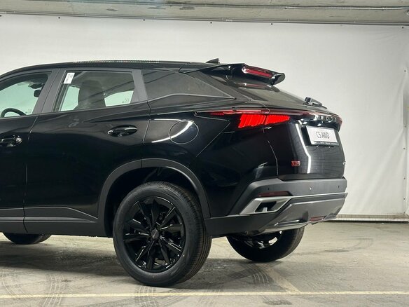 2024 Omoda C5 I Рестайлинг, чёрный, 3309900 рублей - вид 4