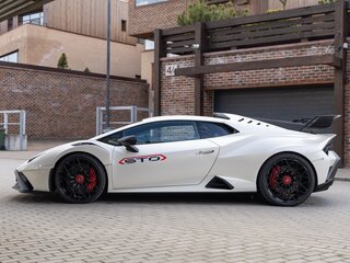 2022 Lamborghini Huracán STO I Рестайлинг, белый, 27500000 рублей, вид 4