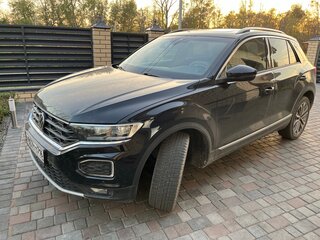 2020 Volkswagen T-Roc I, чёрный, 2150000 рублей, вид 1