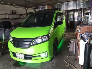 2011 Nissan Serena IV (C26), чёрный, 1300000 рублей, вид 2