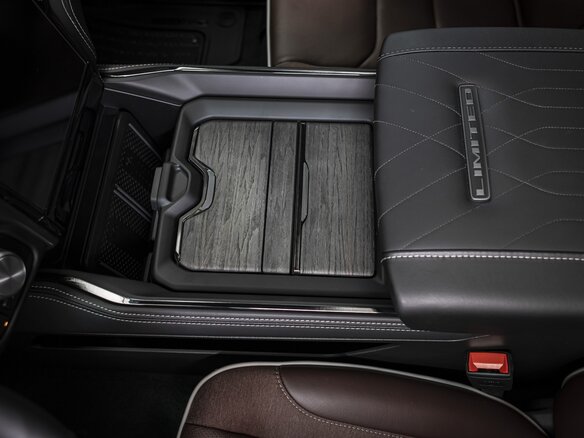 2026 Ram 1500 Crew Cab V Рестайлинг, красный - вид 12