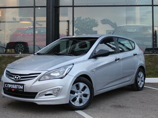 2014 Hyundai Solaris I Рестайлинг, серебристый, 850000 рублей, вид 1