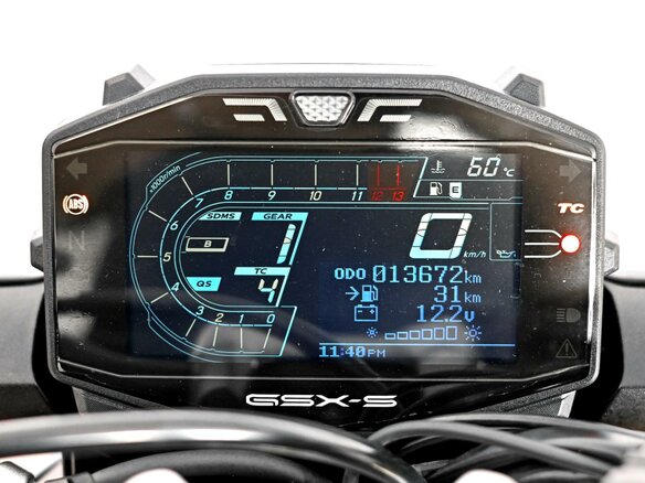 2022 Suzuki GSX-S 1000, серый, 1099000 рублей - вид 8