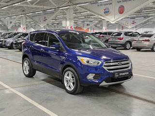 2017 Ford Kuga II Рестайлинг, синий, 1675000 рублей, вид 3