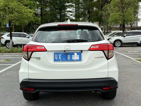 2022 Honda Vezel I Рестайлинг, белый, 2200000 рублей, вид 3