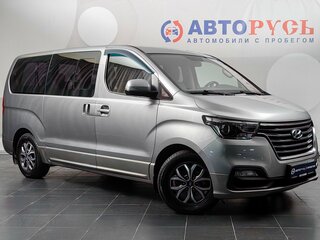 2018 Hyundai H-1 II Рестайлинг 2, серебристый, 2555000 рублей, вид 1