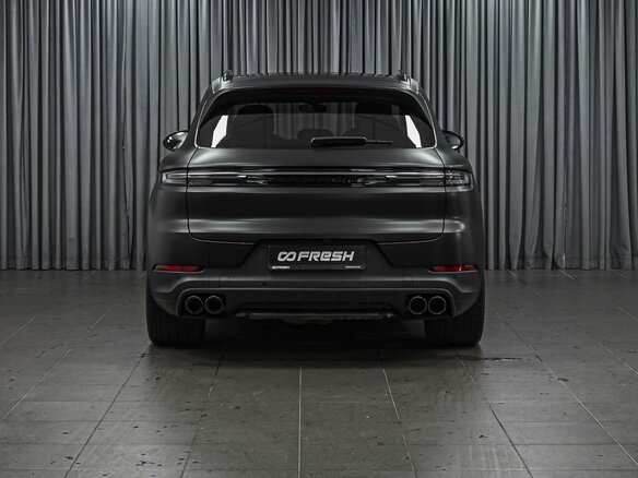 2024 Porsche Cayenne III Рестайлинг, чёрный, 16350000 рублей - вид 3