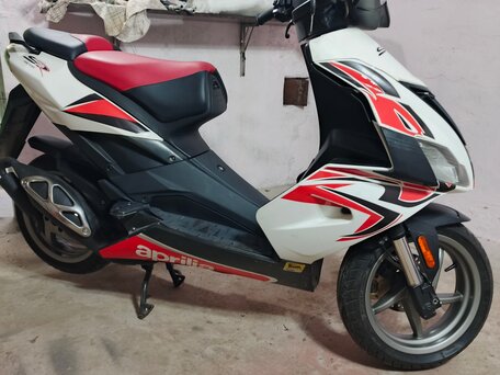 2018 Aprilia SR 50 R, белый, 210000 рублей, вид 1