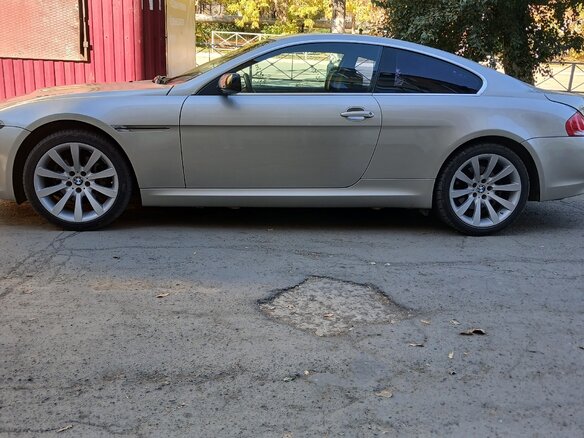 2008 BMW 6 серии 630i II (E63/E64) Рестайлинг, серебристый, 1200000 рублей - вид 4