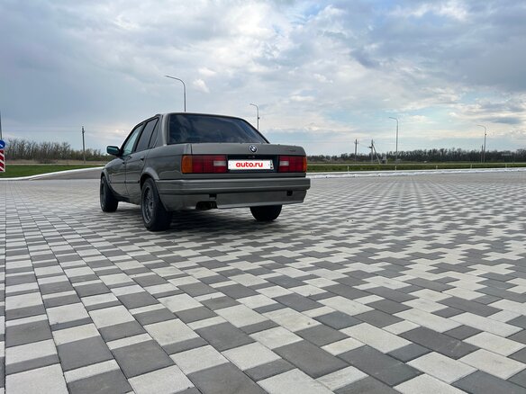 1987 BMW 3 серии 320i II (E30), серый, 780000 рублей - вид 4