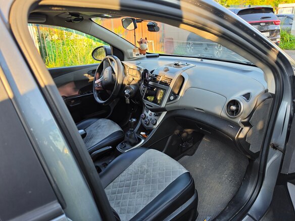2015 Chevrolet Aveo II, серый - вид 3