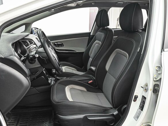 2018 Kia Ceed II Рестайлинг, белый - вид 9