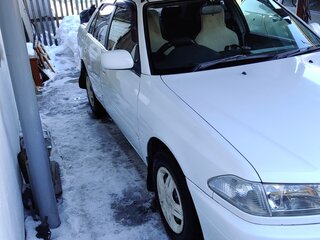 2001 Toyota Carina VII (T210), белый, 430000 рублей, вид 1
