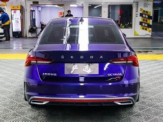 2022 Skoda Octavia IV (A8), фиолетовый, 1890032 рублей, вид 5