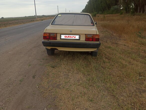 1984 Audi 80 III (B2), жёлтый, 120000 рублей - вид 3