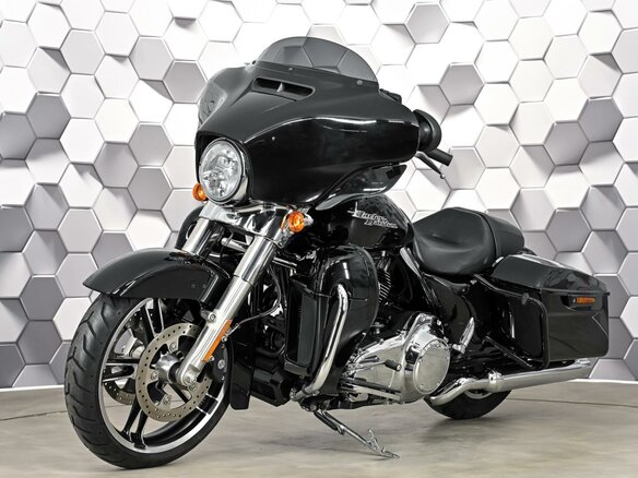 2013 Harley-Davidson Street Glide, чёрный - вид 1