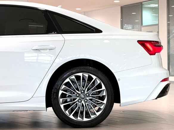 2024 Audi A6 45 TFSI V (C8) Рестайлинг, белый, 6870000 рублей - вид 9