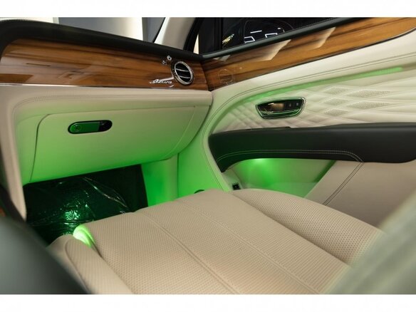 2023 Bentley Bentayga EWB I Рестайлинг, зелёный, 26000000 рублей - вид 23