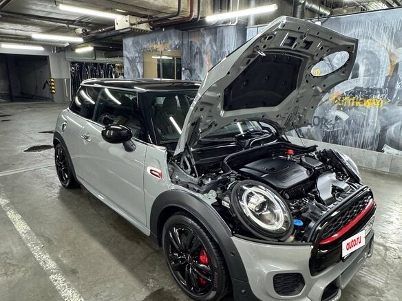 2021 Mini Hatch JCW III (F55/F56) Рестайлинг, серый, 3900000 рублей - вид 1