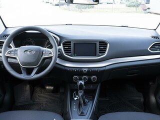 2026 Lada (ВАЗ) Vesta I Рестайлинг (NG), белый, 1631000 рублей, вид 4