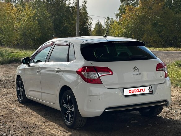 2012 Citroen C4 II, белый, 700000 рублей - вид 9