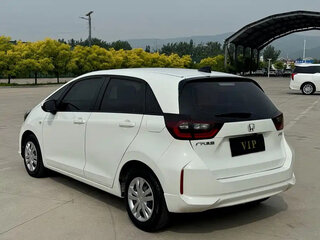 2022 Honda Fit IV, белый, 1330000 рублей, вид 4