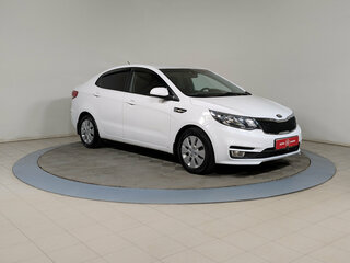 2016 Kia Rio III Рестайлинг, белый, 858900 рублей, вид 1