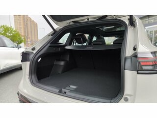 2026 Volkswagen Tiguan L Pro III (China Market), серый, 5400000 рублей, вид 5