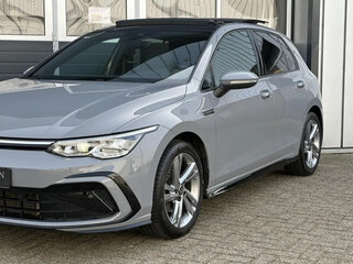 2023 Volkswagen Golf VIII, серый, 1856000 рублей, вид 2