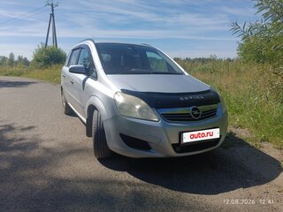 2008 Opel Zafira B Рестайлинг, серебристый, 480000 рублей, вид 1